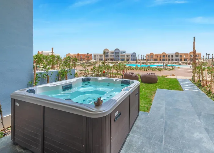 Chic 1 Bedroom With Private Jacuzzi Apartman *