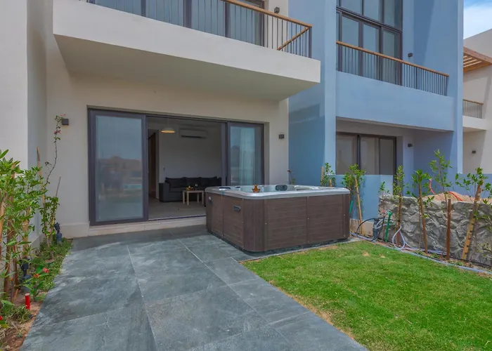 Apartman Chic 1 Bedroom With Private Jacuzzi Gurdaka