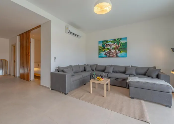 Chic 1 Bedroom With Private Jacuzzi Apartman Gurdaka
