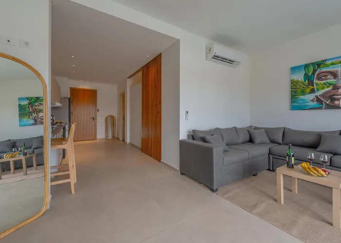 Chic 1 Bedroom With Private Jacuzzi Apartman