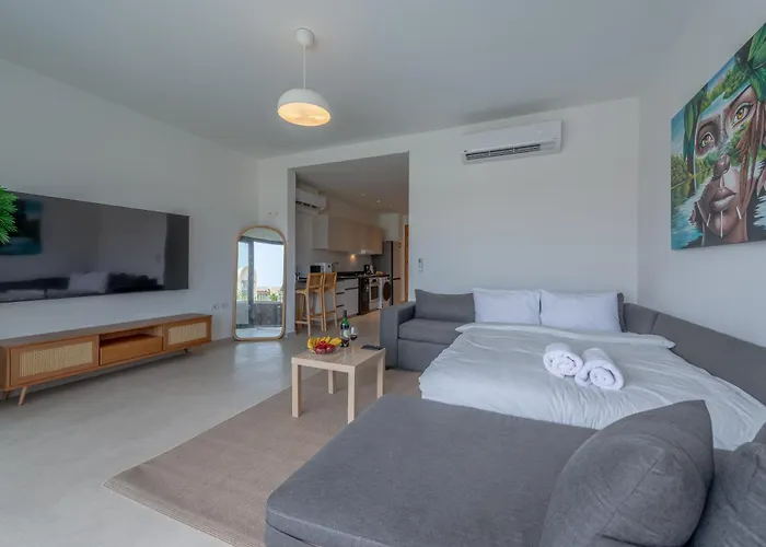 Chic 1 Bedroom With Private Jacuzzi Apartman *