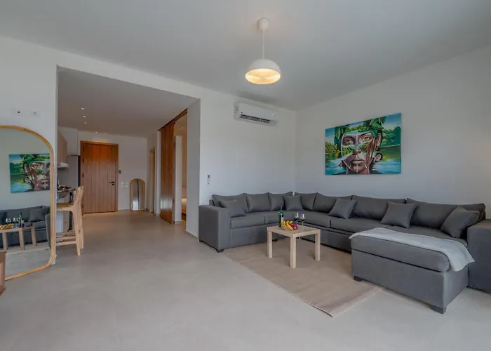 Chic 1 Bedroom With Private Jacuzzi Apartman