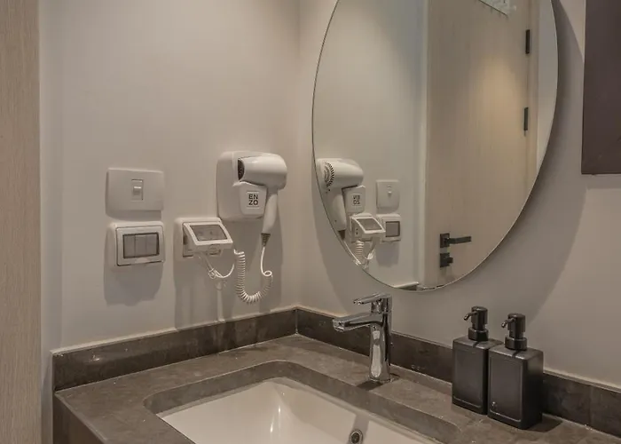 Apartman Chic 1 Bedroom With Private Jacuzzi Gurdaka