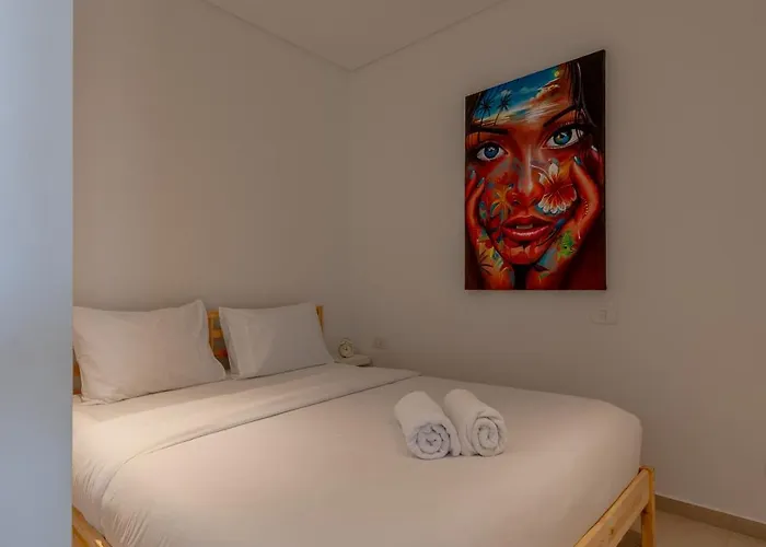 Chic 1 Bedroom With Private Jacuzzi Apartman